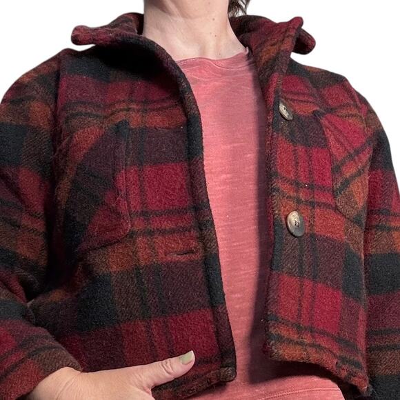 Vintage 90s Woolrich Cropped Red Plaid Jacket Made In USA Rugged Outdoorwear - Picture 11 of 13